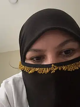 Snapshot of Amina_hafsa chatting on 18, 7, 2026 Amina hafsa online show from 18, 7, 2026