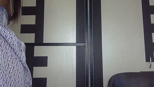 Snapshot of seema_raani chatting on 1, 10, 2025 seema raani online show from 1, 10, 2025