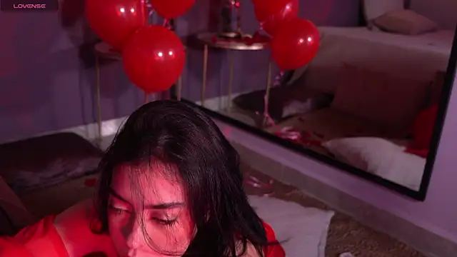 Snapshot of ElleDiane chatting on 14, 2, 2025 ElleDiane online show from 14, 2, 2025