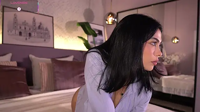 Snapshot of ElleDiane chatting on 25, 11, 2025 ElleDiane online show from 25, 11, 2025