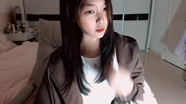 -Lucky Girl online show from 9, 2, 2026