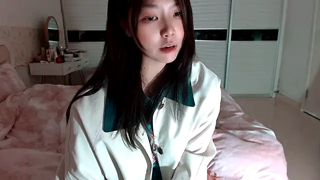 -Lucky Girl online show from 5, 4, 2026