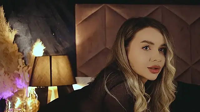 KatyaBelle online show from 3, 10, 2025