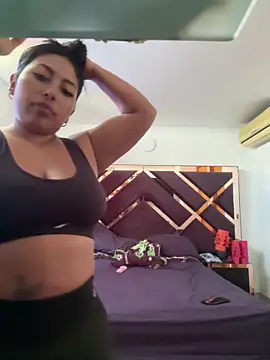 emmyjhonson07 online show from 9, 11, 2025