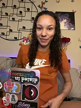 Snapshot of _Neeka_ chatting on 15, 1, 2025 Neeka online show from 15, 1, 2025