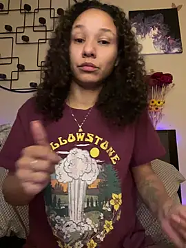 Snapshot of _Neeka_ chatting on 26, 1, 2025 Neeka online show from 26, 1, 2025