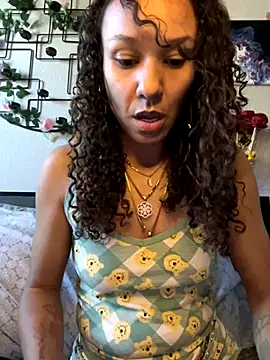 Snapshot of _Neeka_ chatting on 27, 9, 2025 Neeka online show from 27, 9, 2025