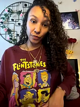 Snapshot of _Neeka_ chatting on 28, 10, 2025 Neeka online show from 28, 10, 2025