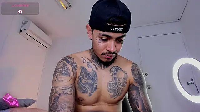 JordanSmiith  online show from 13, 2, 2025