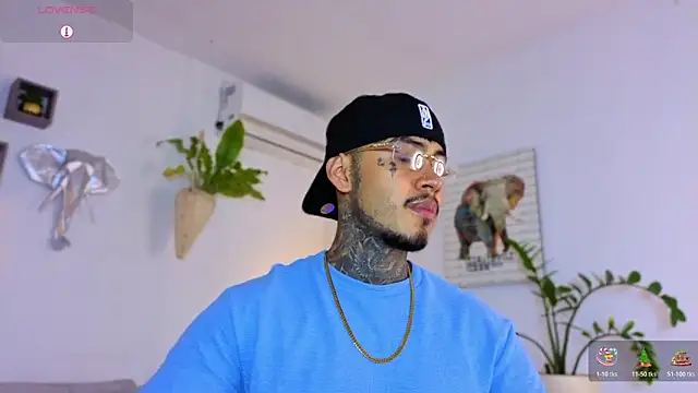 JordanSmiith  online show from 19, 12, 2025