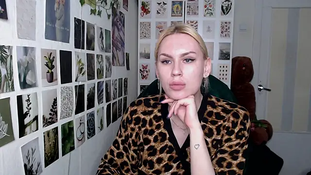 Snapshot of CapriScorpion chatting on 11, 5, 2026 CapriScorpion online show from 11, 5, 2026