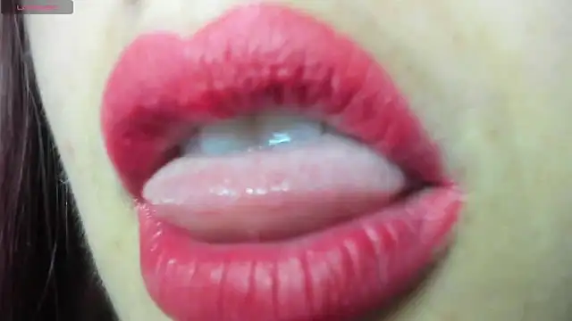 queen fetish online show from 4, 2, 2026