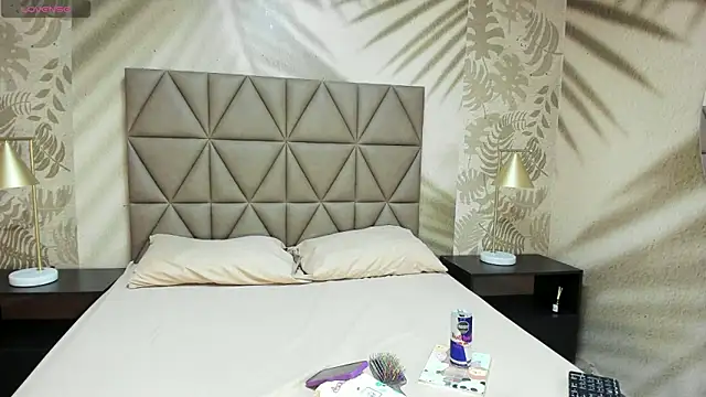 Snapshot of AnneDixie chatting on 13, 2, 2026 AnneDixie online show from 13, 2, 2026