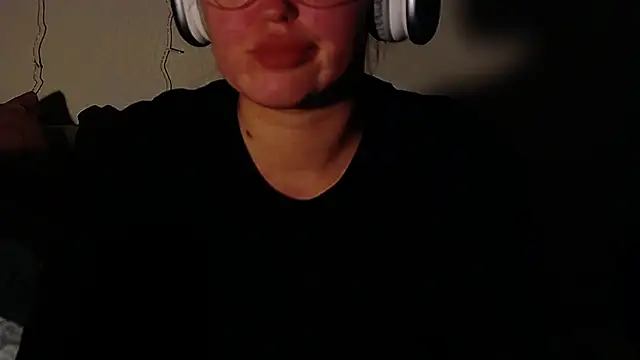 Snapshot of IrinaArt chatting on 12, 1, 2025 IrinaArt online show from 12, 1, 2025