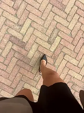 Snapshot of LadyScarlett-xk chatting on 1, 10, 2025 LadyScarlett-xk online show from 1, 10, 2025