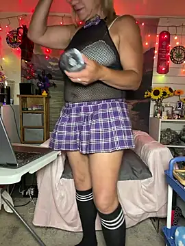 TrenaAnne online show from 22, 6, 2026