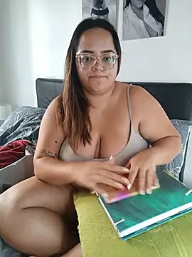 Snapshot of RachellGraham chatting on 5, 7, 2026 RachellGraham online show from 5, 7, 2026