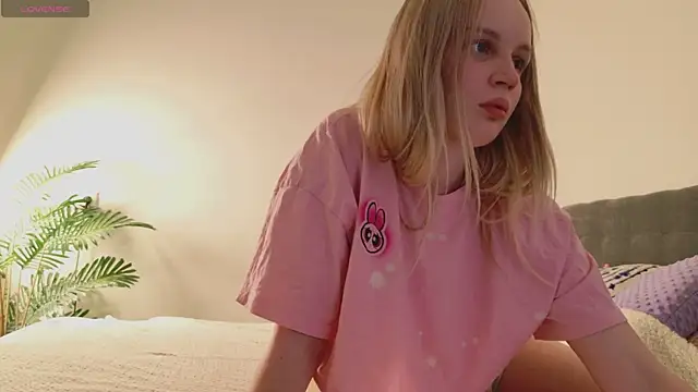 Snapshot of Beatrica_Klein chatting on 9, 5, 2026 Beatrica Klein online show from 9, 5, 2026