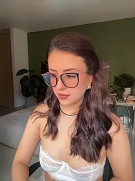 Snapshot of EmaSaenz chatting on 16, 7, 2026 EmaSaenz online show from 16, 7, 2026