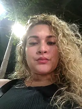 Sara smiiith211 online show from 20, 12, 2025