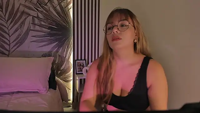 Samaantha-White online show from 25, 2, 2026