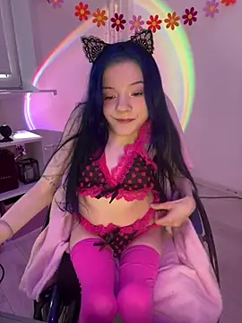 MiniSophiaa online show from 10, 4, 2026