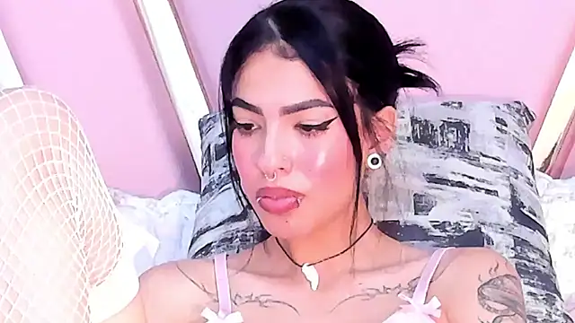 Snapshot of Eva_Benely chatting on 21, 1, 2025 Eva Benely online show from 21, 1, 2025