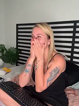 stefanny ruiz  online show from 29, 1, 2025