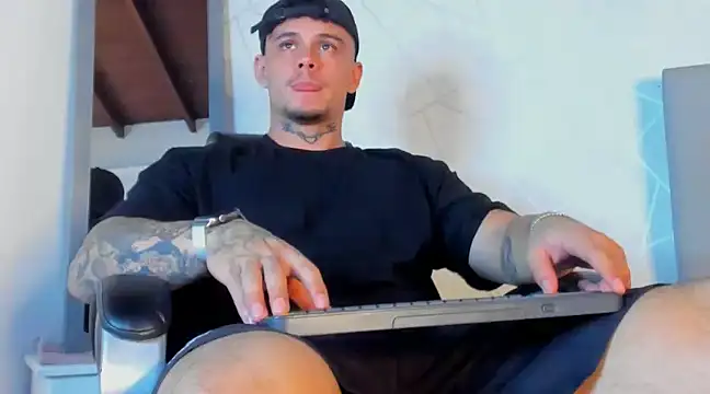 NoahhBrown online show from 19, 3, 2025