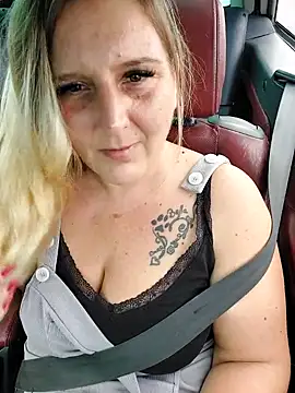 BecciDeluxe online show from 26, 9, 2025