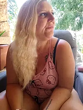 Snapshot of BecciDeluxe chatting on 31, 5, 2026 BecciDeluxe online show from 31, 5, 2026