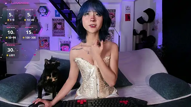 MonxxsLove online show from 2, 10, 2025