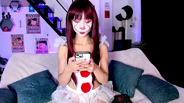 MonxxsLove online show from 10, 10, 2025