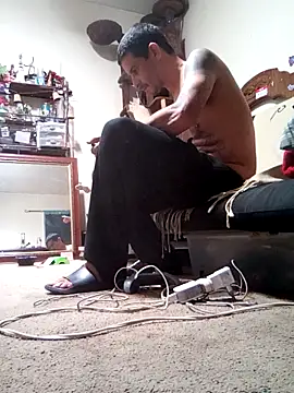 Snapshot of LongDickZee562 chatting on 24, 2, 2025 LongDickZee562 online show from 24, 2, 2025