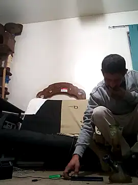 Snapshot of LongDickZee562 chatting on 6, 3, 2025 LongDickZee562 online show from 6, 3, 2025