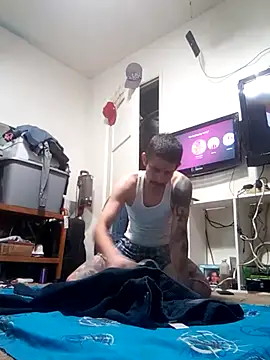 Snapshot of LongDickZee562 chatting on 10, 3, 2025 LongDickZee562 online show from 10, 3, 2025