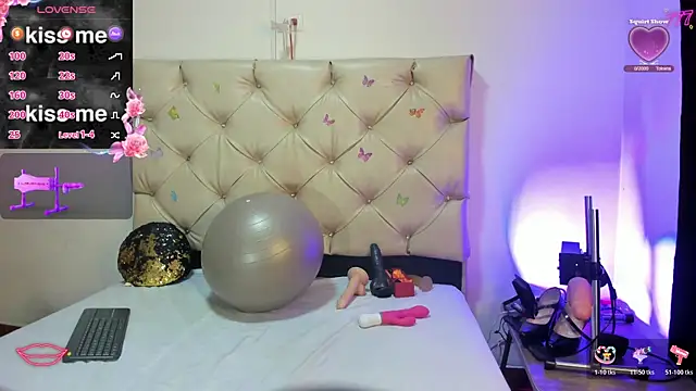 Snapshot of cleopatraa chatting on 9, 5, 2026 cleopatraa online show from 9, 5, 2026