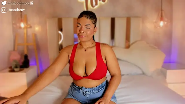 Snapshot of Nicolemorelli2 chatting on 6, 11, 2025 Nicolemorelli2 online show from 6, 11, 2025