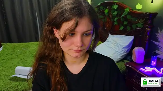 Charlotte wow online show from 4, 3, 2025