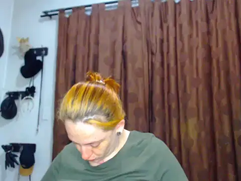 Snapshot of Redhead_incandy chatting on 5, 7, 2026 Redhead incandy online show from 5, 7, 2026