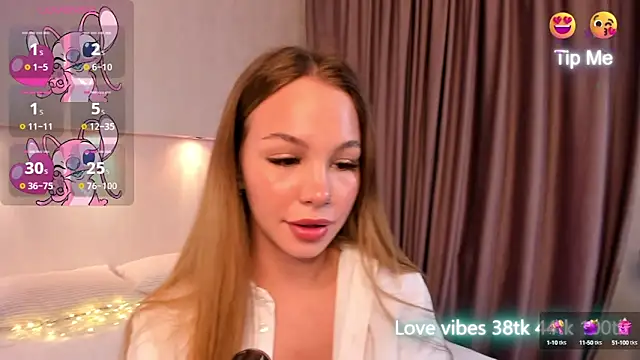 Snapshot of Tracy-Taylor chatting on 6, 3, 2025 Tracy-Taylor online show from 6, 3, 2025