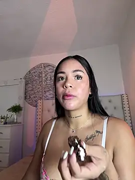 Snapshot of IsabelaVanegas_ chatting on 25, 9, 2025 IsabelaVanegas  online show from 25, 9, 2025