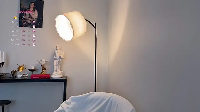 Monika Taylor17 online show from 25, 3, 2026