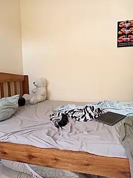 Horny wifey254 online show from 15, 12, 2025