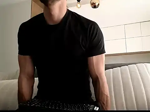 Snapshot of Phantom_Bigger1 chatting on 18, 12, 2025 Phantom Bigger1 online show from 18, 12, 2025