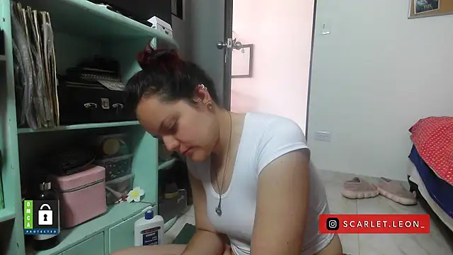 Snapshot of Scarletleon77 chatting on 29, 11, 2025 Scarletleon77 online show from 29, 11, 2025