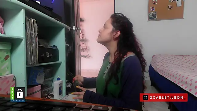 Snapshot of Scarletleon77 chatting on 7, 1, 2026 Scarletleon77 online show from 7, 1, 2026