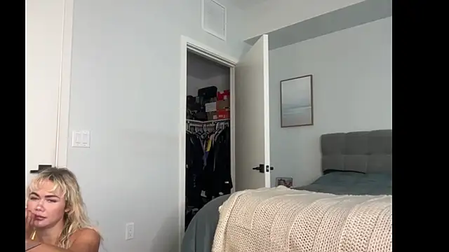 ElenaErickson online show from 4, 3, 2026