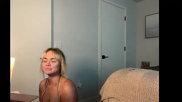 Snapshot of ElenaErickson chatting on 14, 6, 2026 ElenaErickson online show from 14, 6, 2026