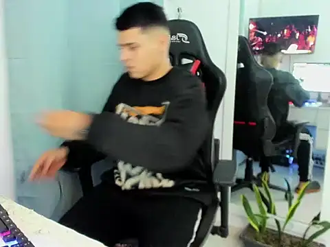 E Moon online show from 4, 11, 2025